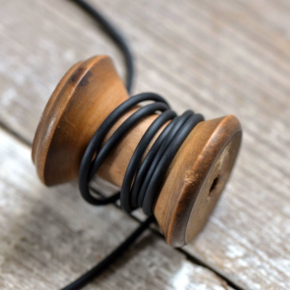 шнур резиновый, без отверстия, цвет черный, диаметр 2.5 мм