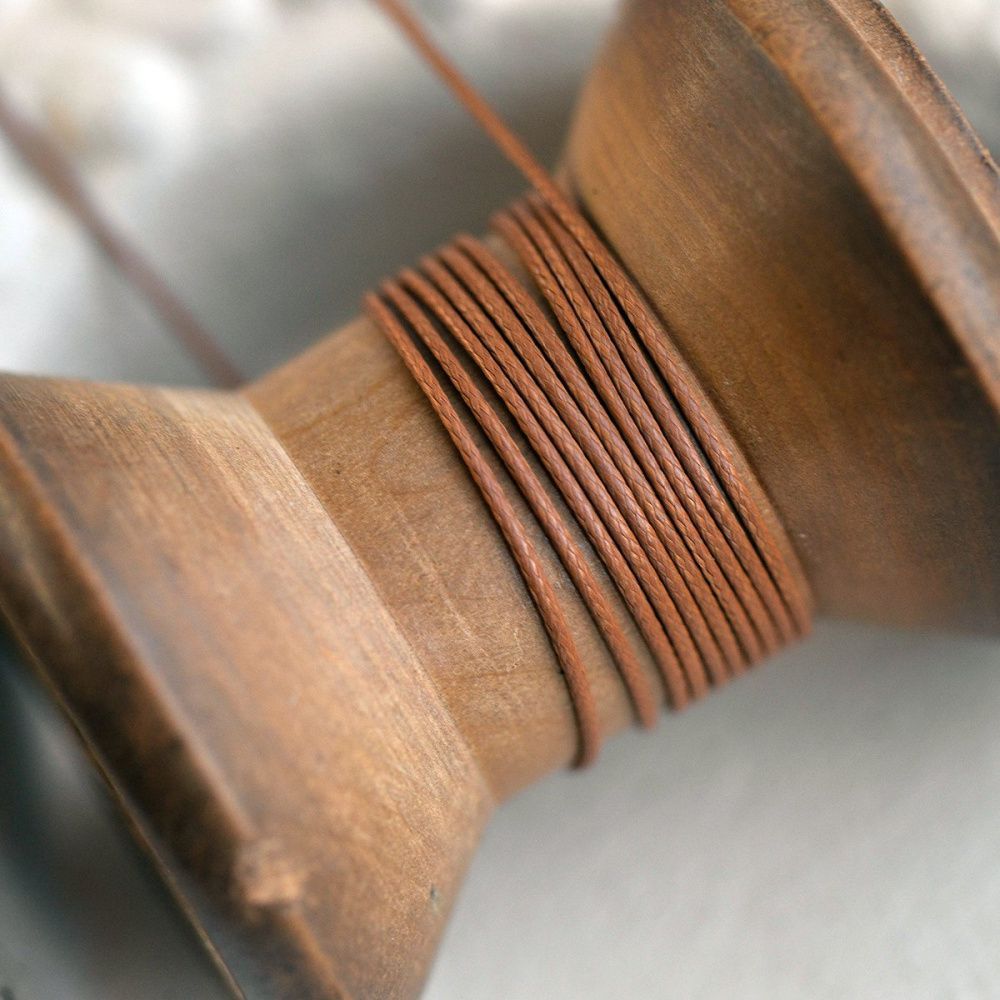 шнур вощеный, цвет коричневый, 0.5-0.8 мм