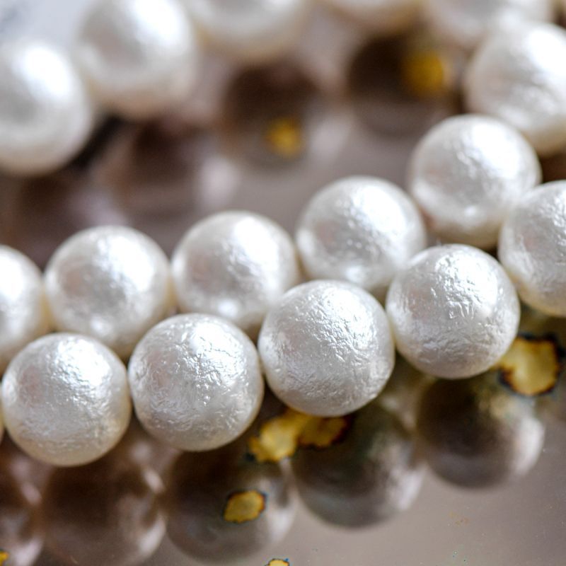 ракушечный жемчуг круглый, текстурированный, цвет бело-кремовый, 10 мм