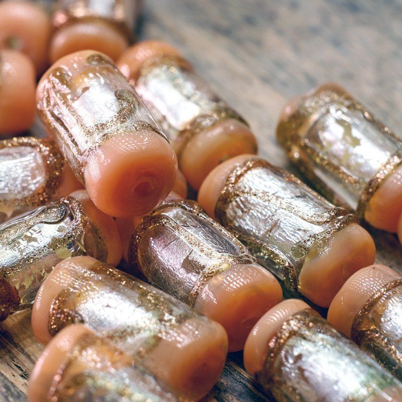 бусина, стекло с фольгой, "ролик", цвет айвори, 16x8-9 мм