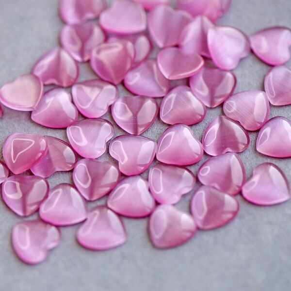 кабошон "кошачий глаз"  сердечко, стекло, цвет розовый темный, 10x10x2.5 мм