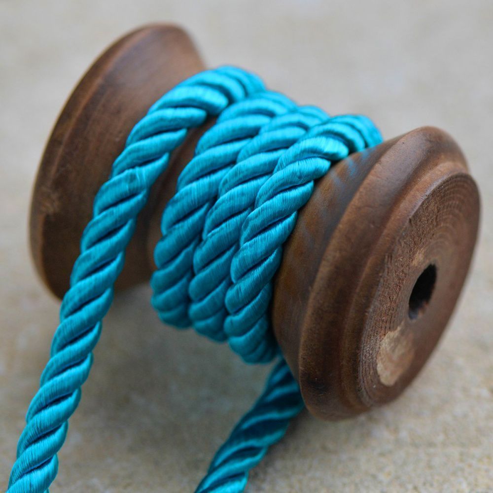 шнур витой из нейлона, цвет ярко-голубой, 5 мм