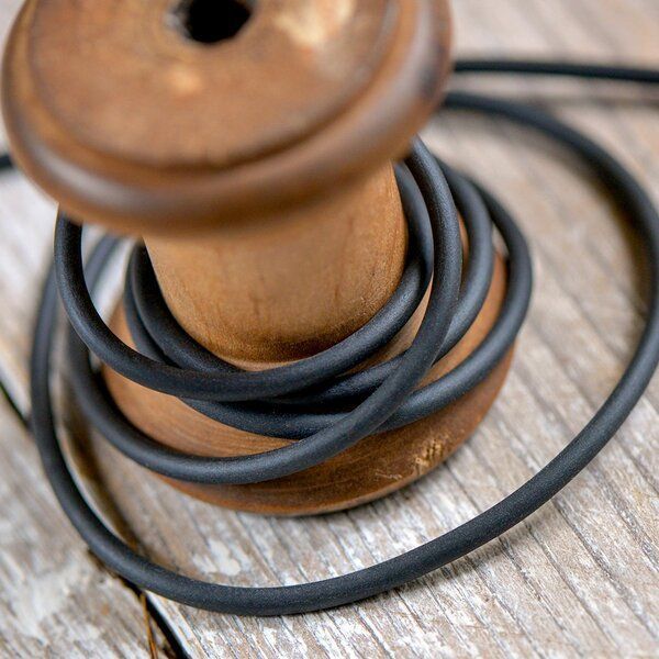 шнур резиновый, без отверстия, цвет черный, диаметр 2.5 мм