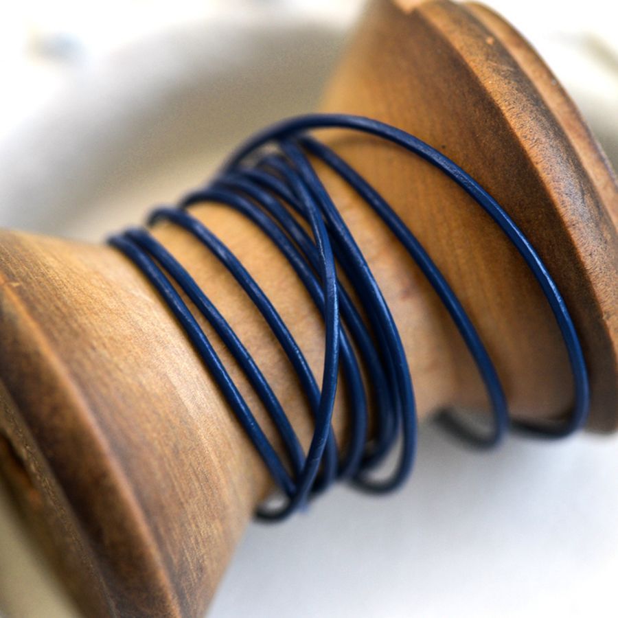 шнур кожаный, цвет синий, диаметр 1 мм