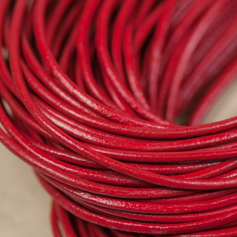 шнур кожаный, цвет красный, диаметр 2.5 мм