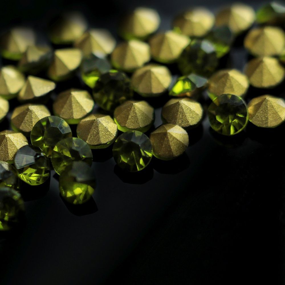 стразы горный хрусталь, цвет оливковый, 3.6 мм (уп 10 шт)