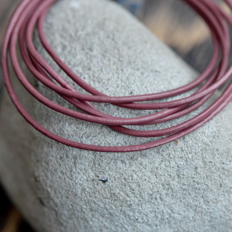 шнур кожаный, цвет сливовый, диаметр 1.5 мм