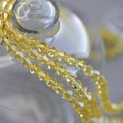 Бусина, стекло биконус 6, цвет бледно-желтый, 6 мм