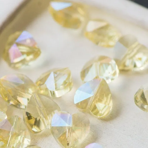 бусина "сердечко", стекло, цвет шампанского радужный, 10x10x6.5 мм