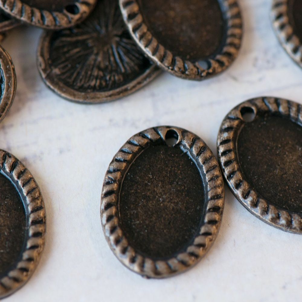 сеттинг овальный "катри", цвет античная бронза, 14.5х18.5х2 мм