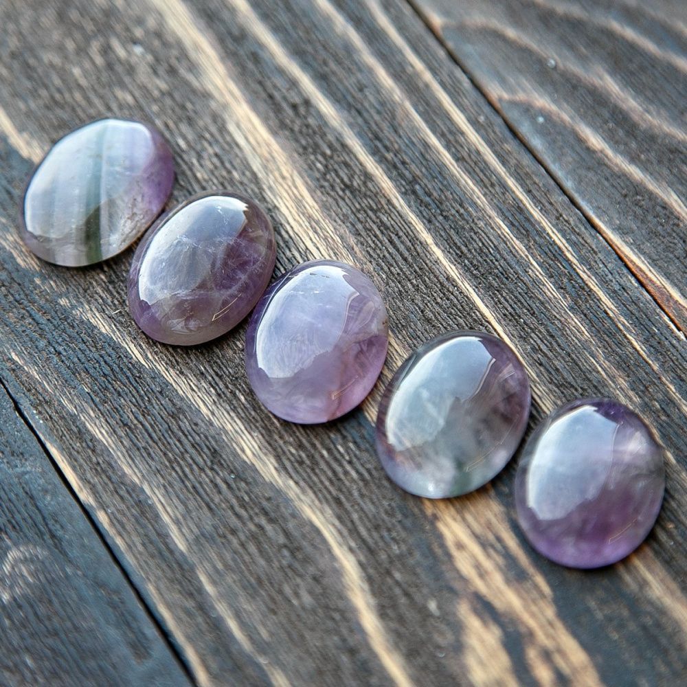 кабошон аметист овальный, цвет фиолетовый, 30x22x6.8 мм