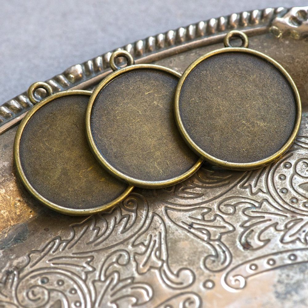 сеттинг круглый "торн", цвет античная бронза, 34.5x30x2.5 мм
