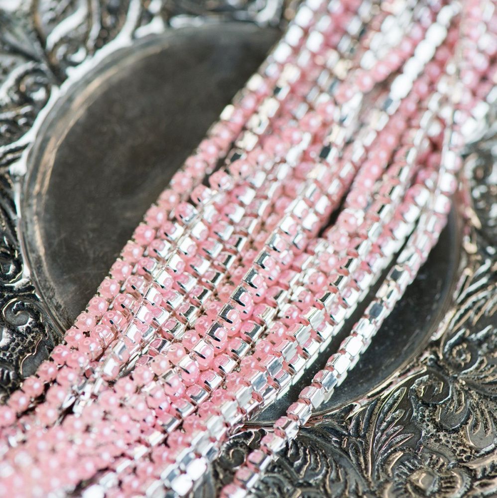 цепочка "перл", иск. жемчуг светло-розовый, цвет серебро, 2.5 мм, стразовая лента