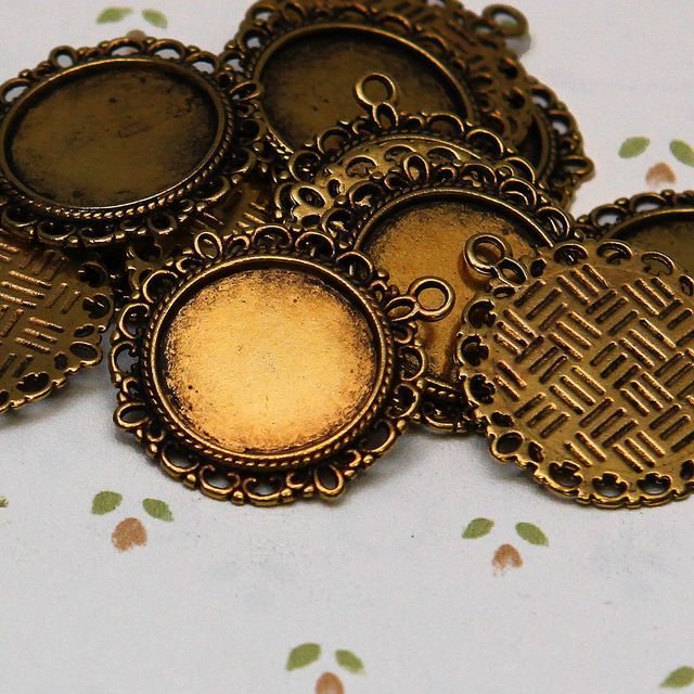 сеттинг круглый "ажур, цвет античное золото, 33.5x30x1.4