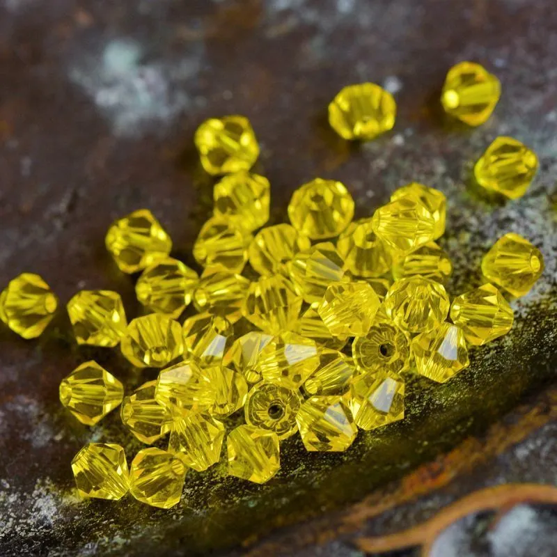 бусина, стекло биконус 6, цвет лимонно-желтый, 6 мм