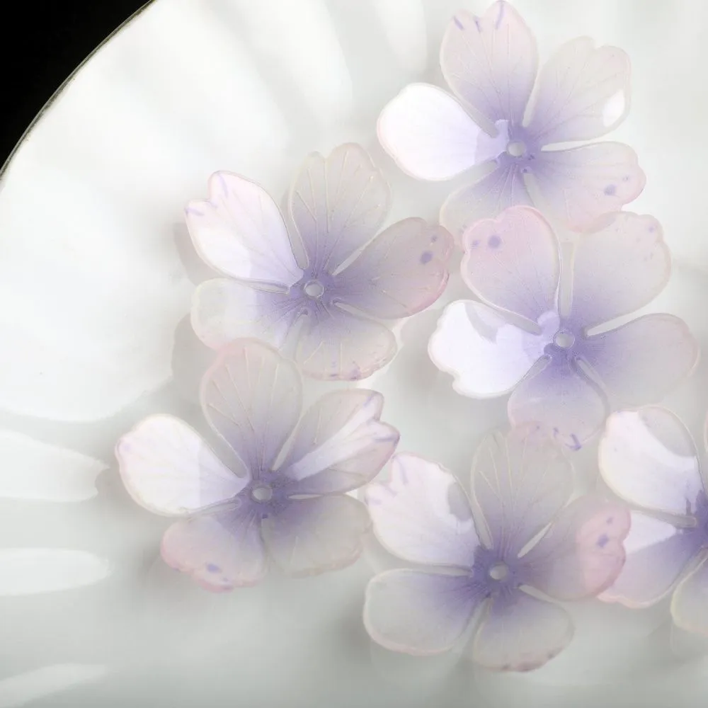 бусина, акрил "цветок сливы", цвет белый/сиреневый, 28x28x8-10 мм