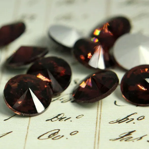 кабошон стекло риволи, цвет коричневый, 14х7 мм