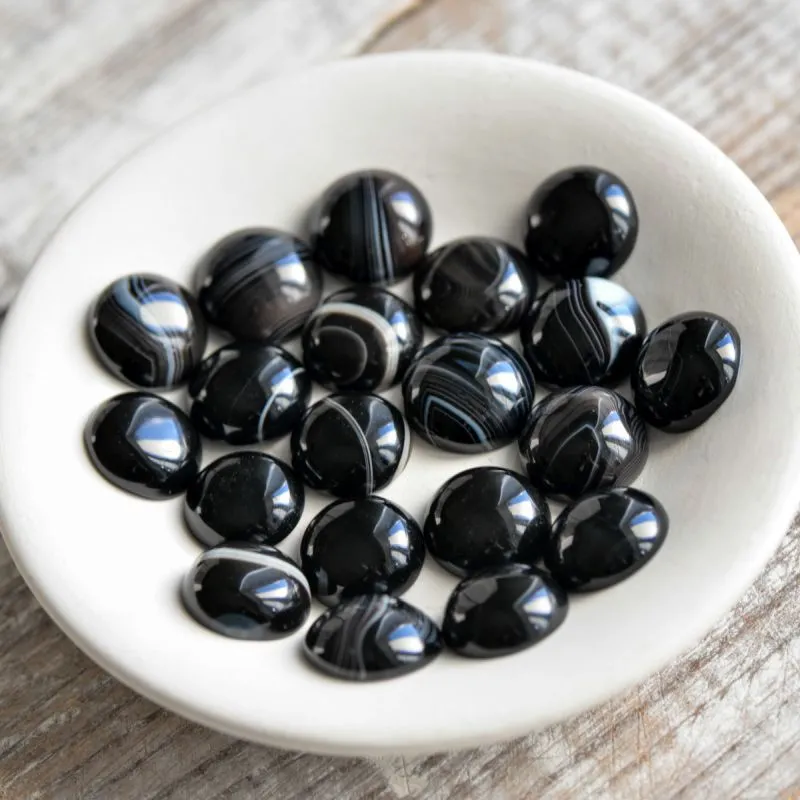 кабошон агат ботсвана круглый, цвет черный полосатый, 16x6 мм