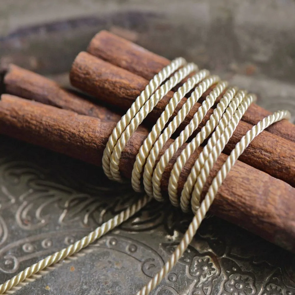 шнур витой из нейлона, цвет сливочный, 1.5 мм