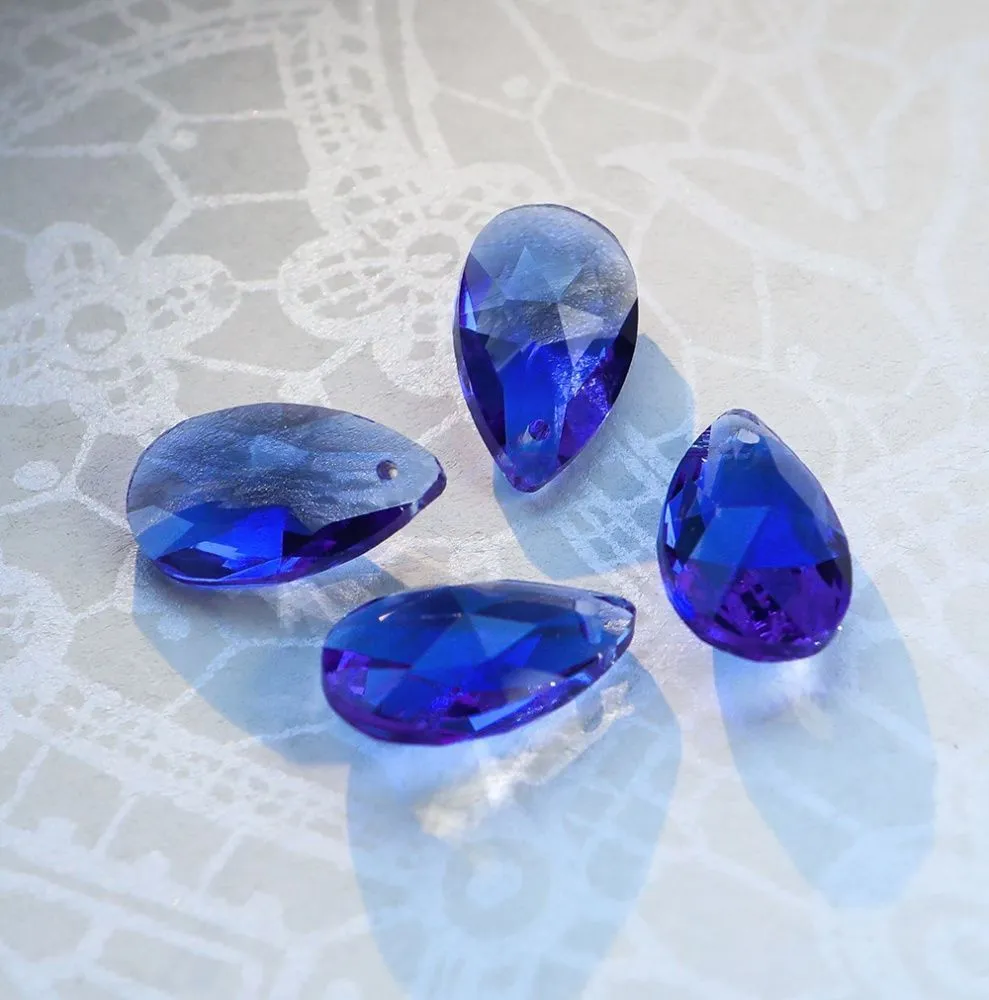 подвеска стеклянная "капля", граненая, цвет синий, 22х13 мм