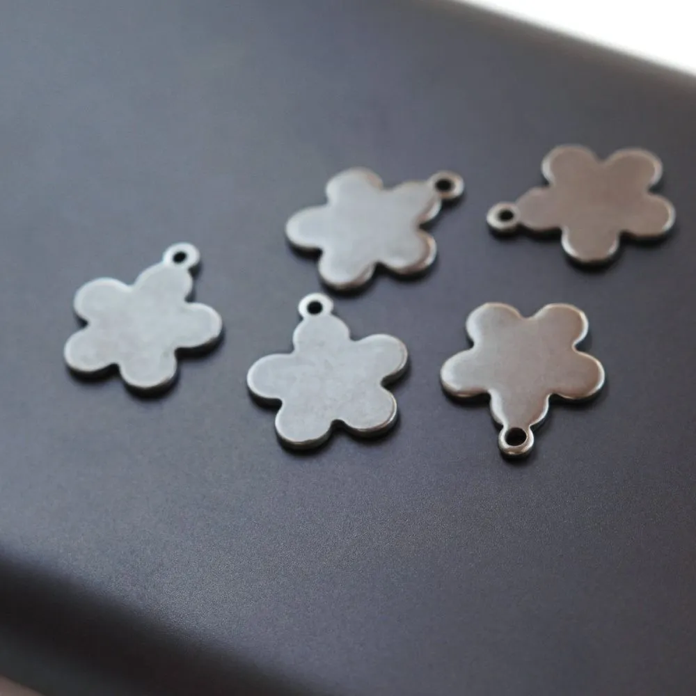 подвеска стальная "цветочек", цвет стальной, 13.5x12x1 мм